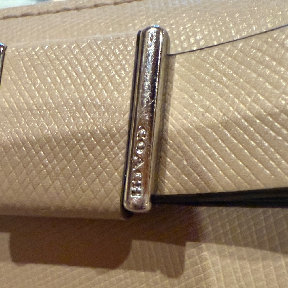 Coach Darcy Tan Wallet with Bow Accent (TW2) - Picture 3 of 10